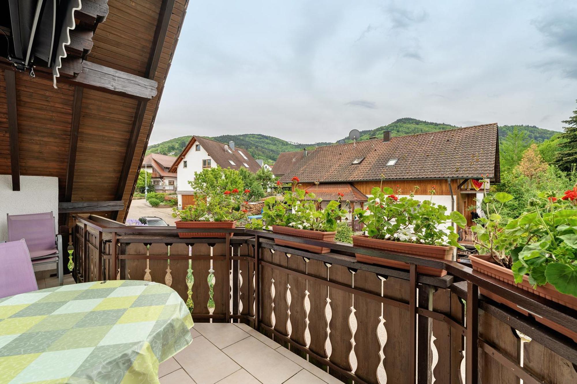 Ferienwohnung Serr Lauf Exterior foto